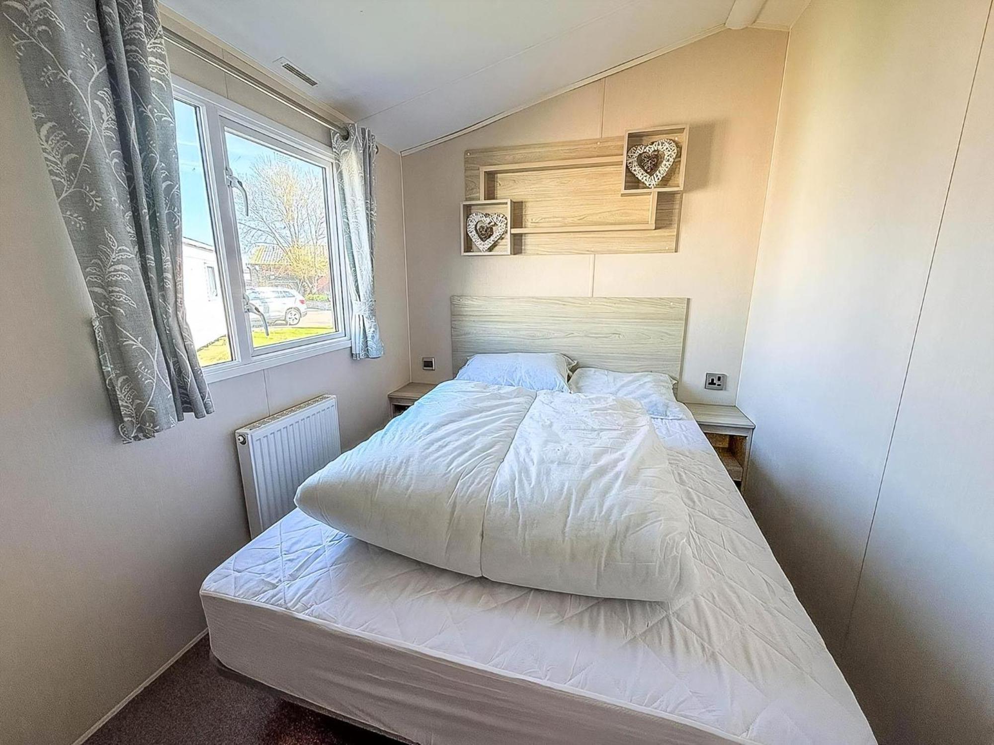 8 Berth Caravan For Hire At St Osyth Beach Ref 28047R 滨海克拉克顿 外观 照片
