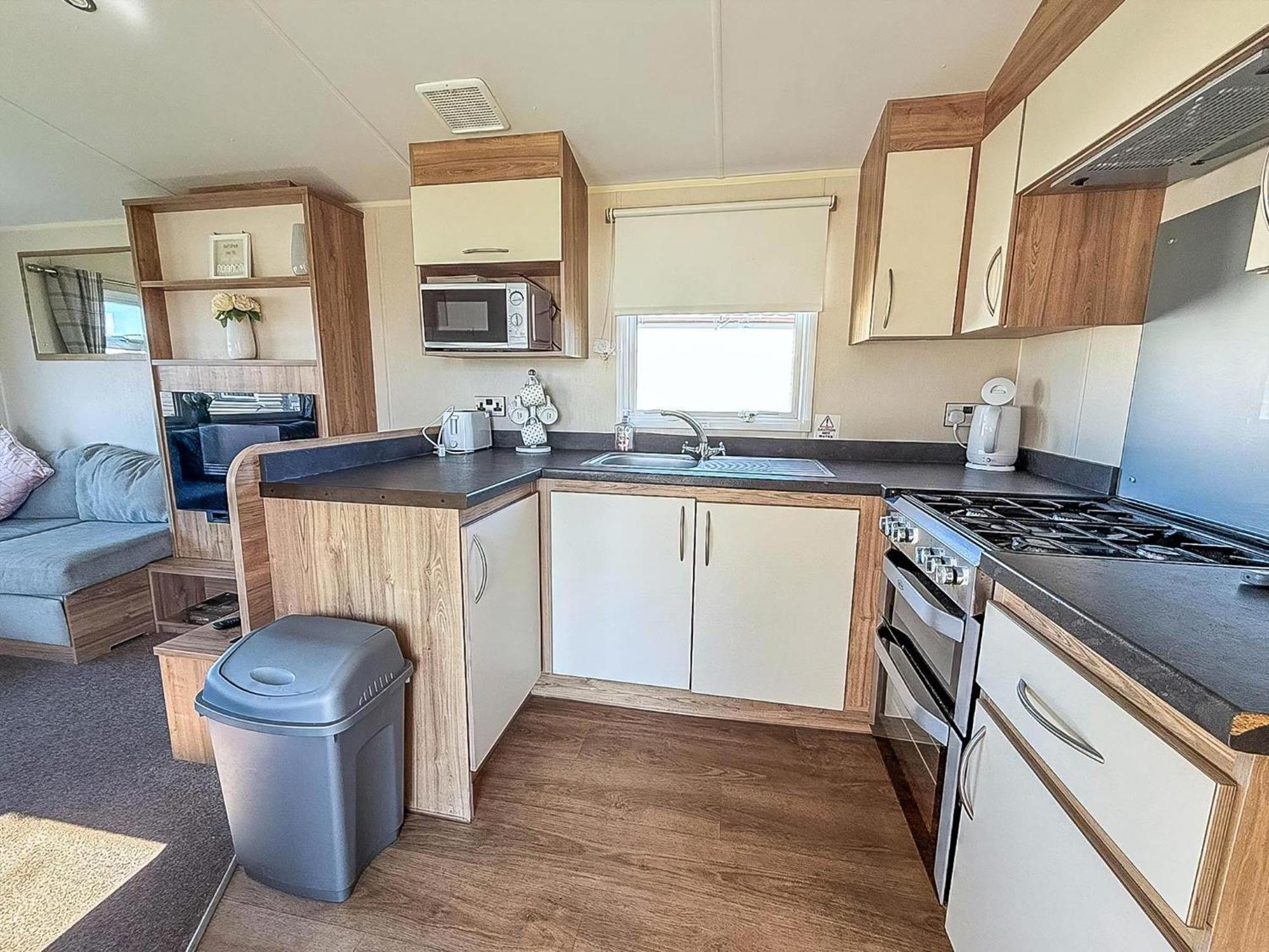 8 Berth Caravan For Hire At St Osyth Beach Ref 28047R 滨海克拉克顿 外观 照片