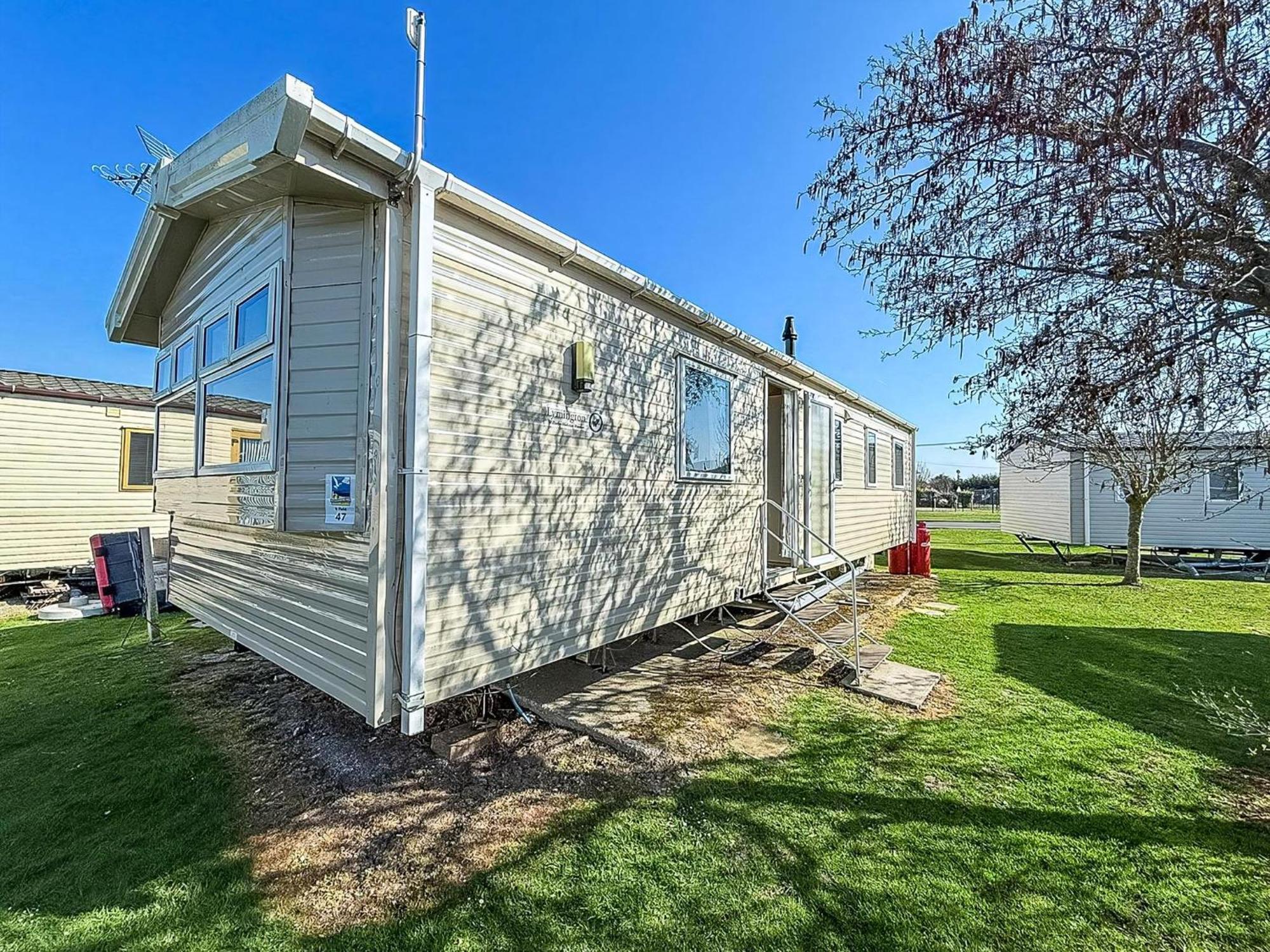8 Berth Caravan For Hire At St Osyth Beach Ref 28047R 滨海克拉克顿 外观 照片