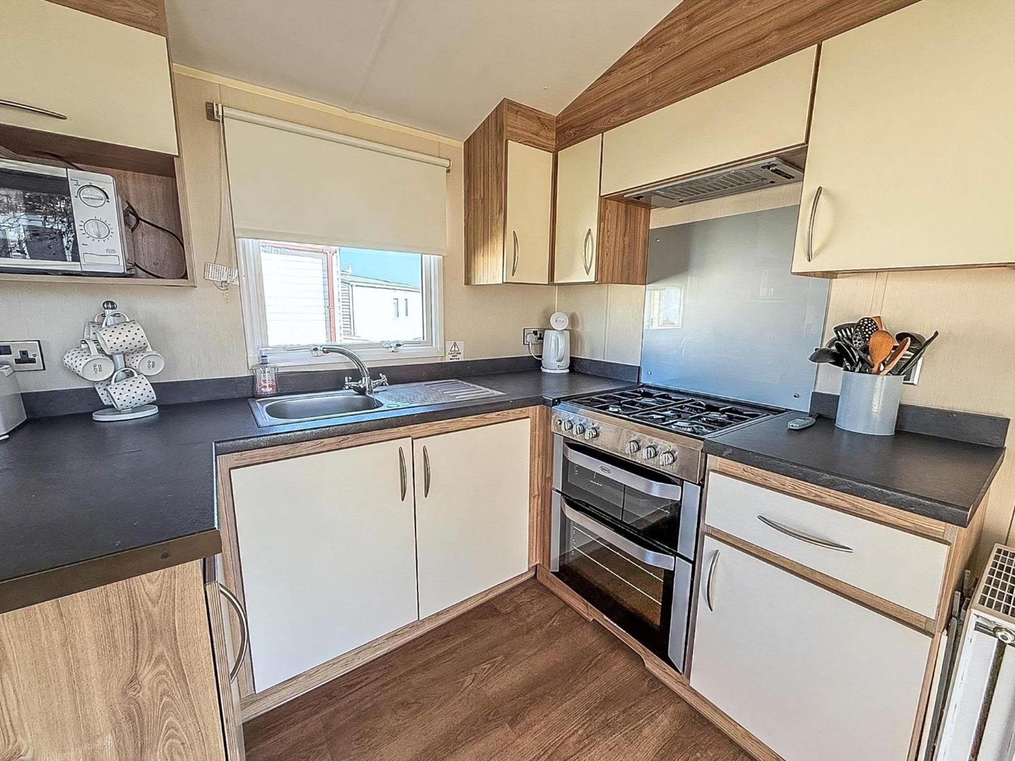 8 Berth Caravan For Hire At St Osyth Beach Ref 28047R 滨海克拉克顿 外观 照片